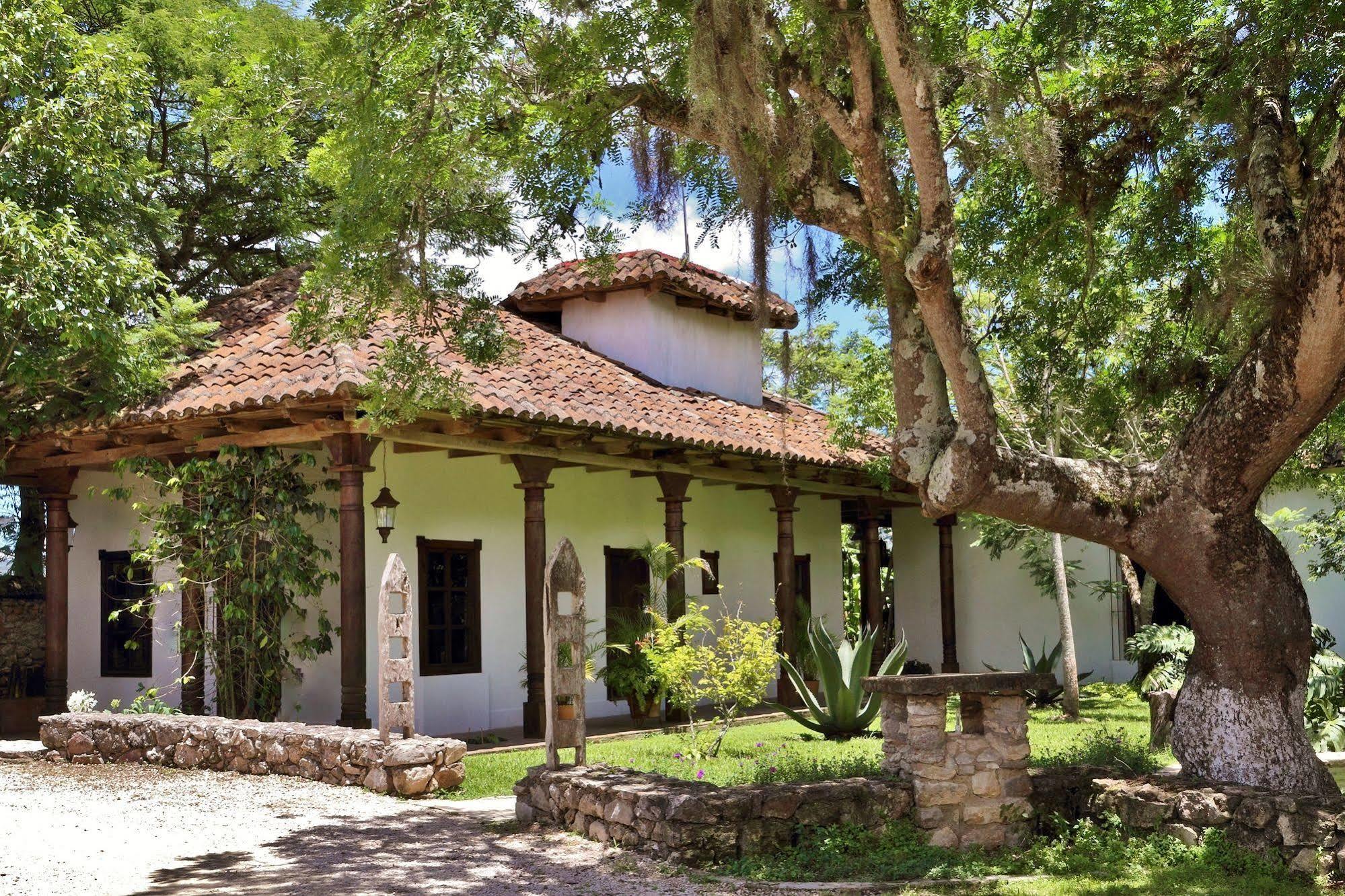 Parador-Museo Santa Maria La Trinitaria Extérieur photo